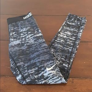 Nike Pro Full Length Athletic Leggings